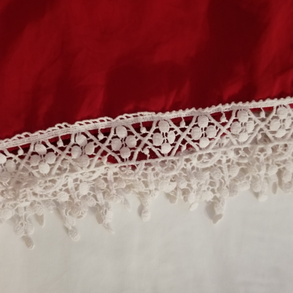 Red blouse - Picture 2 of 3